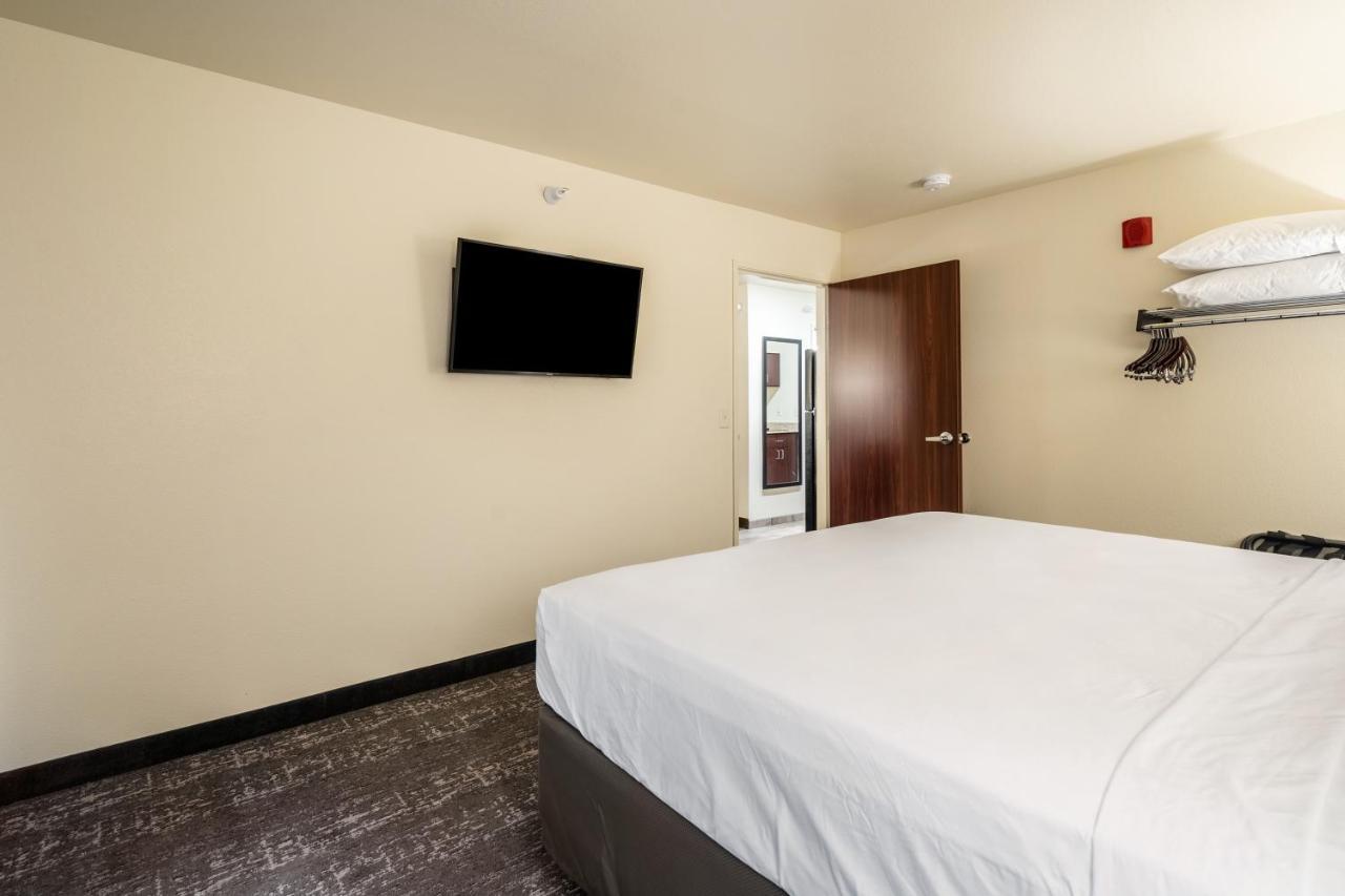 Cobblestone Hotel & Suites - Andrews Exterior photo